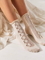 Rubies Crochet Socks in Cream
