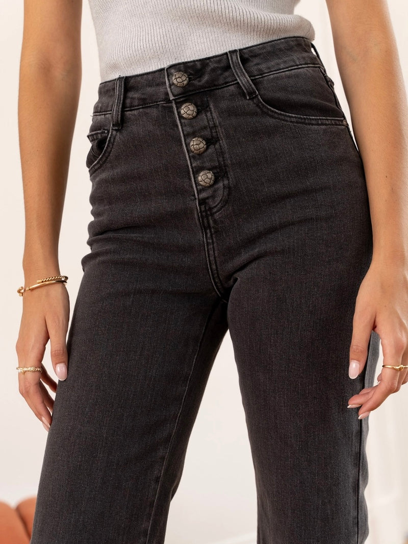 Frenchy Straight Cropped Jeans in Grey