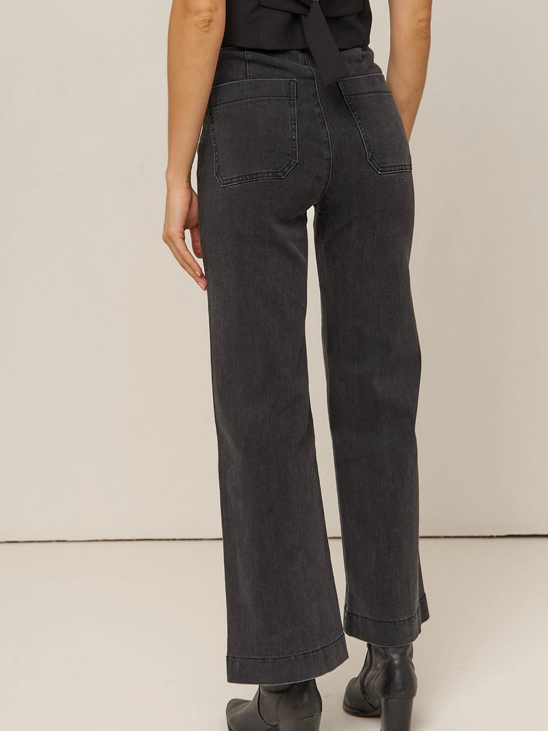 Vintage Button Jeans in Dark Grey